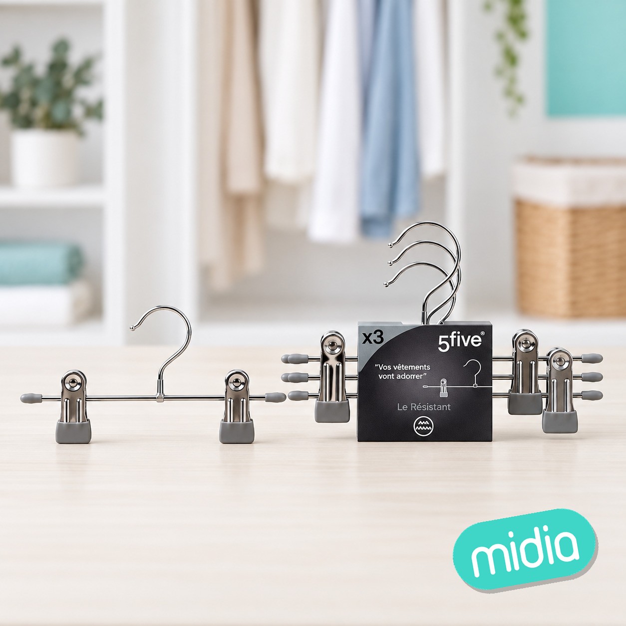 Juego de 3 perchas con pinzas de metal y PVC