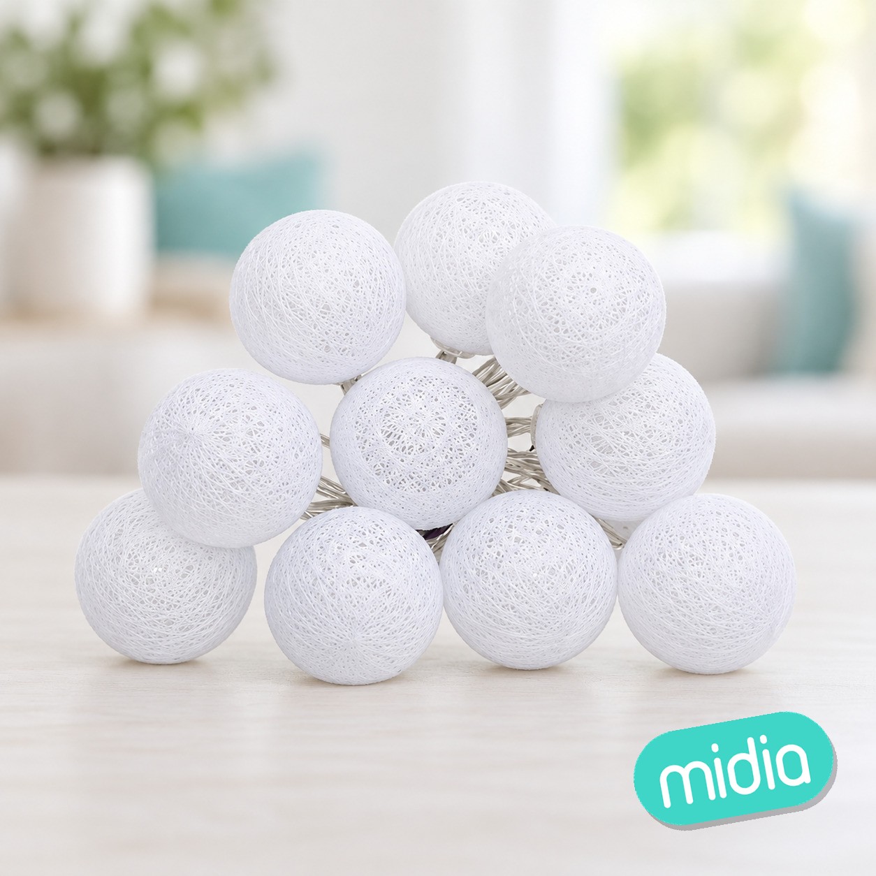 Guirnalda led de pilas 10 bolas diám. 6 cm blanco
