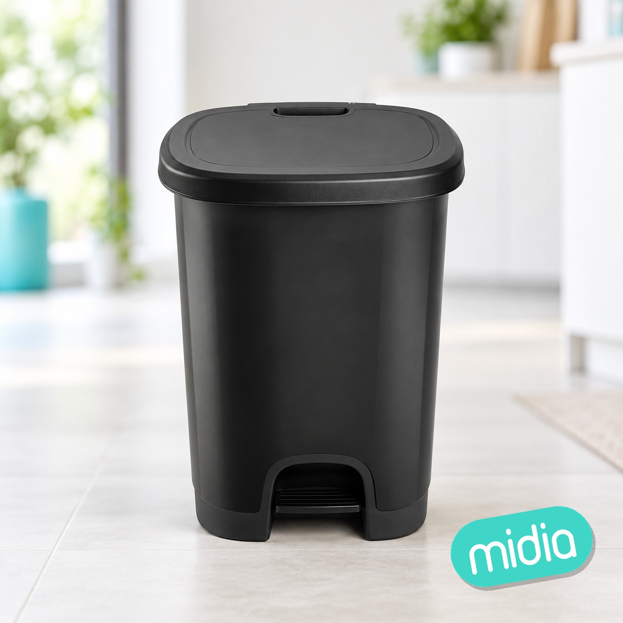 Cubo 27l pedal negro