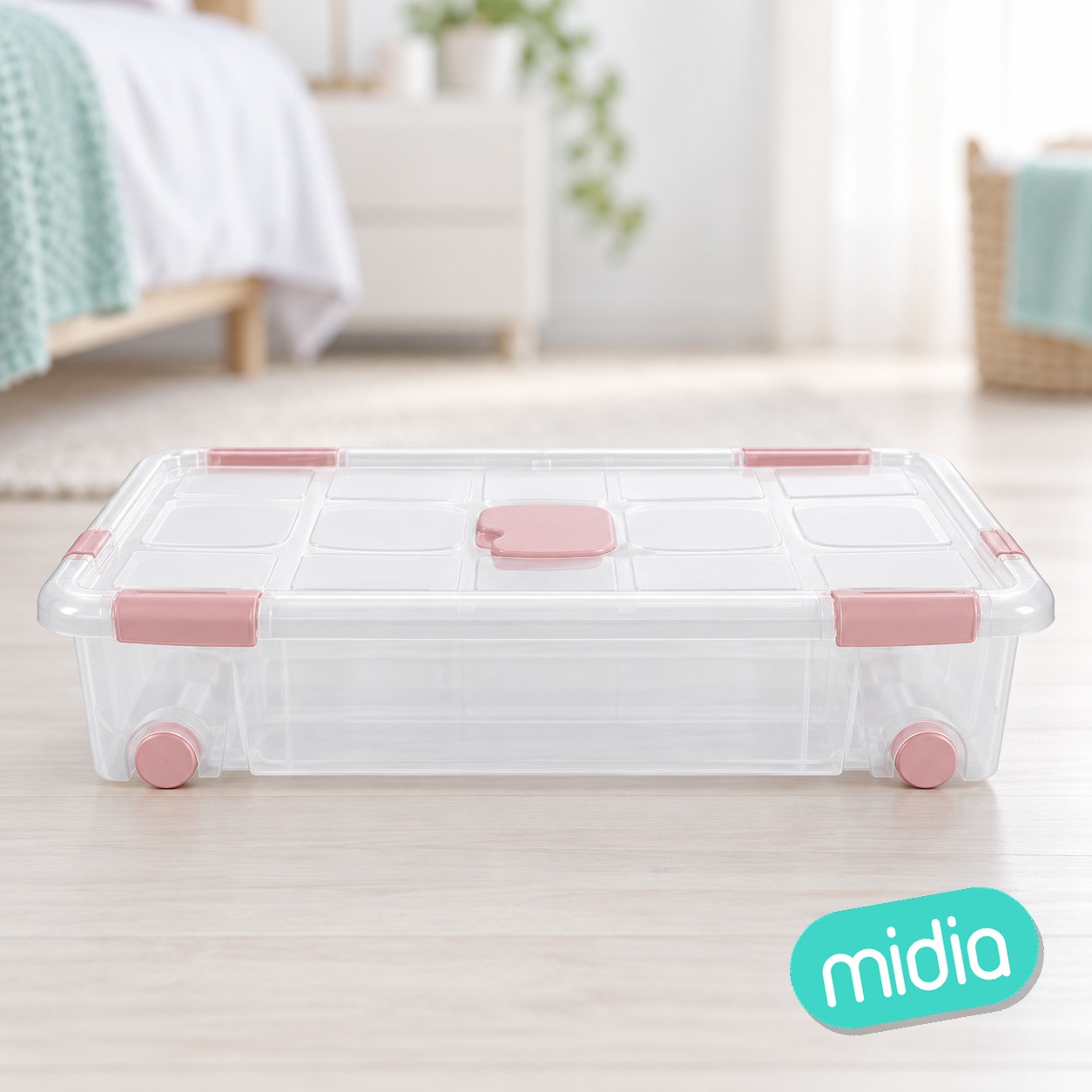 Caja nº11 new box con cierres antipolilla y ruedas 30 l. transparente acc rosa