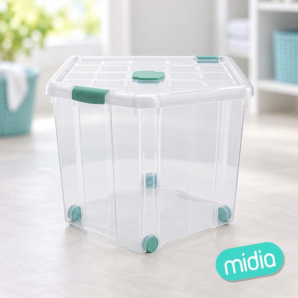 Caja nº8 new box con cierres antipolilla y ruedas 86 l. transparente acc verde