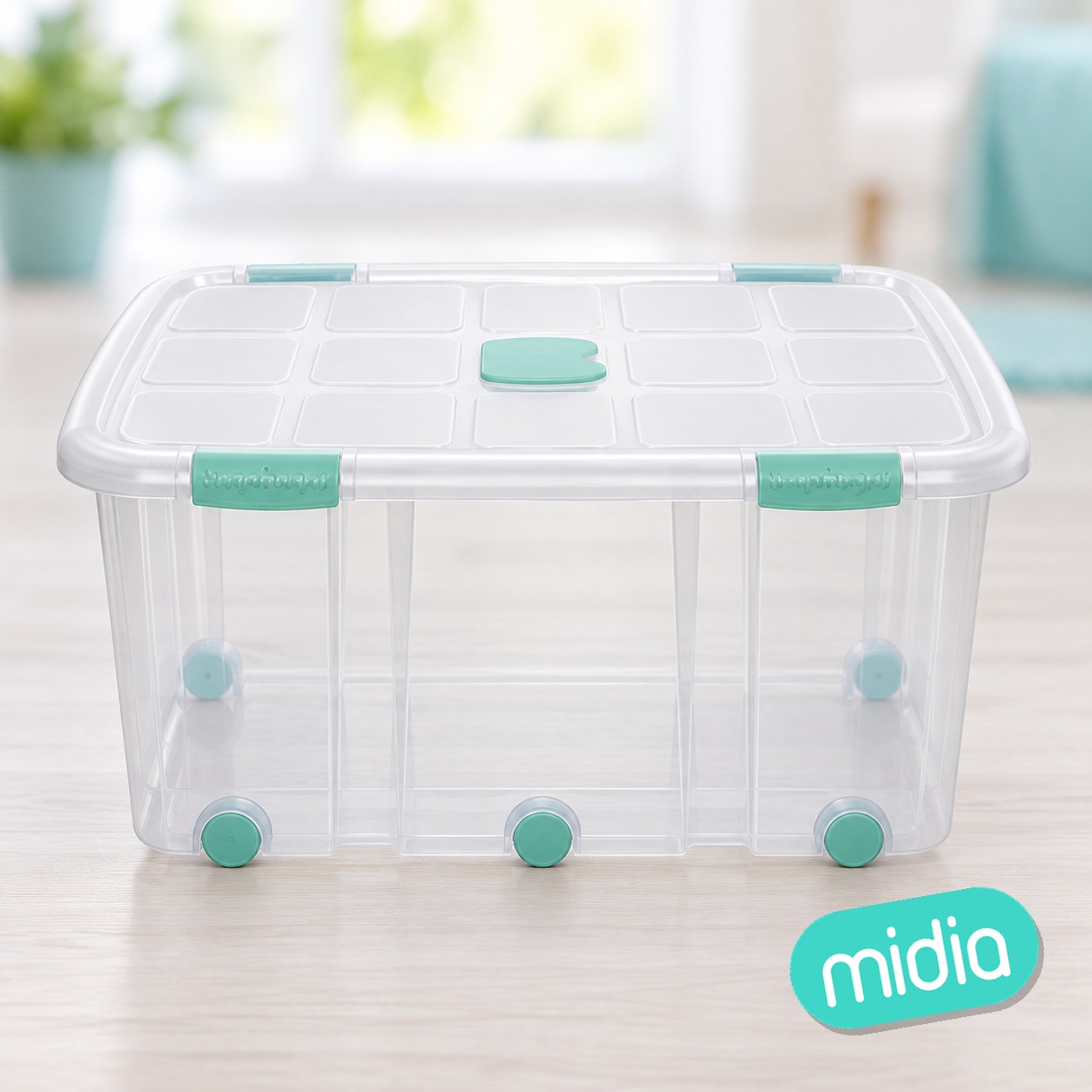 Caja nº15 new box con cierres antipolilla y ruedas 100 l. transparente acc verde