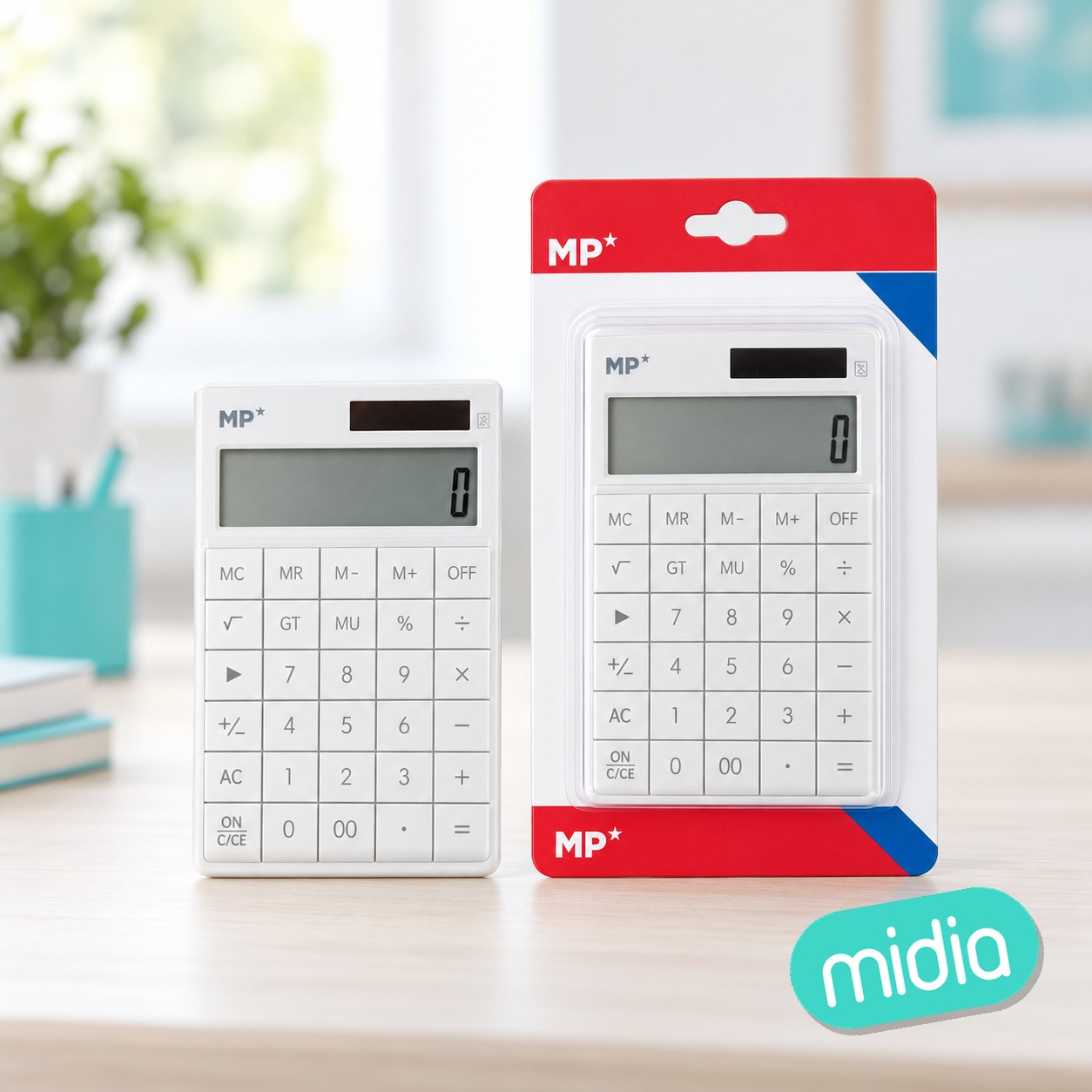 Calculadora solar y pilas blanco.
