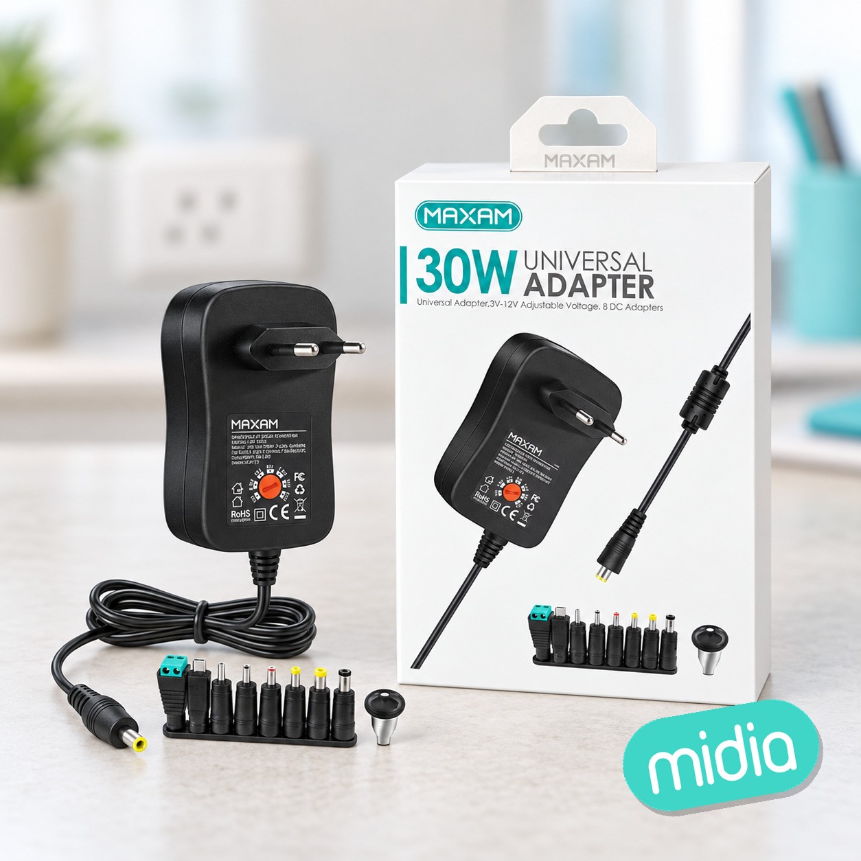 Adaptador de corriente multifunción negro de 30 W